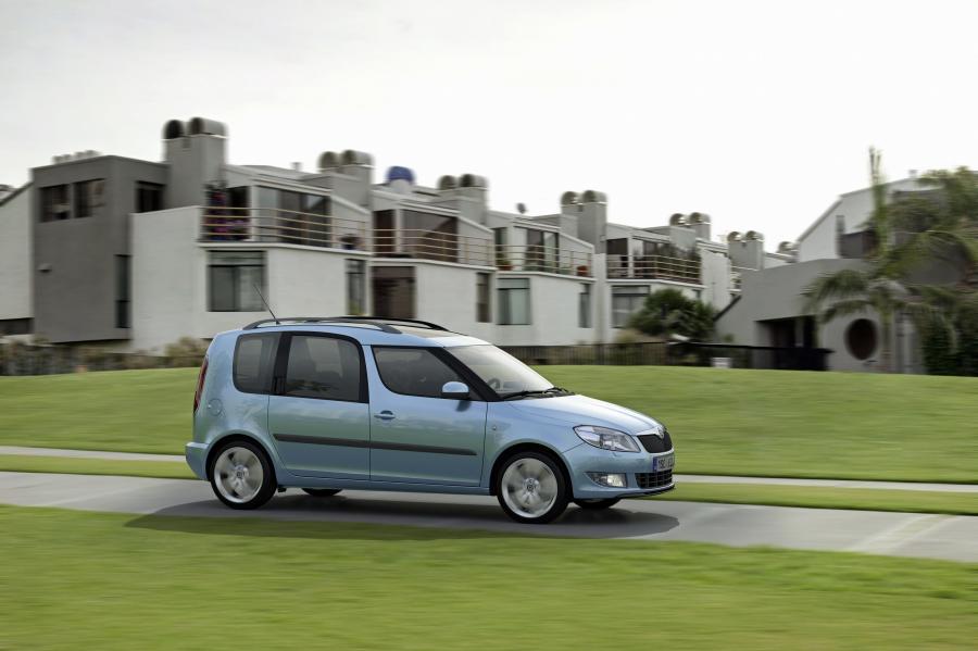  Skoda Roomster 2010 года  (фото 31 из 46)